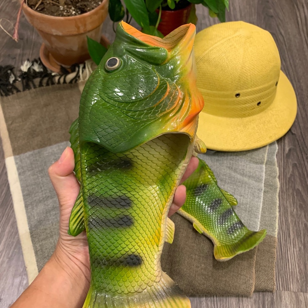 Fish shoes - Picture 3 of 5